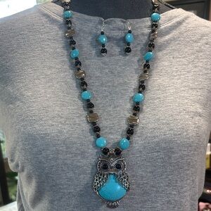 Turquoise and Black Owl Pendant Necklace Set